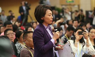 中央電視臺(tái)、中國(guó)國(guó)際電視臺(tái)記者提問(wèn)