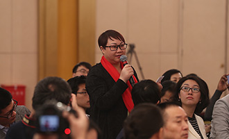 俄羅斯金磚電視臺、阿爾法電視臺記者提問