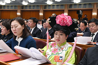 全國人大代表孫艷玲：做好非遺事業(yè)，讓古老技藝活起來