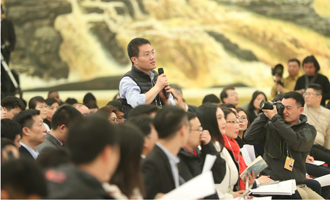 香港文匯報(bào)、大公報(bào)記者提問(wèn)