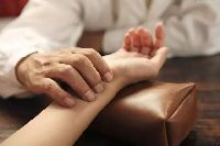 【健康解碼】中醫(yī)藥如何治療股骨頭壞死？