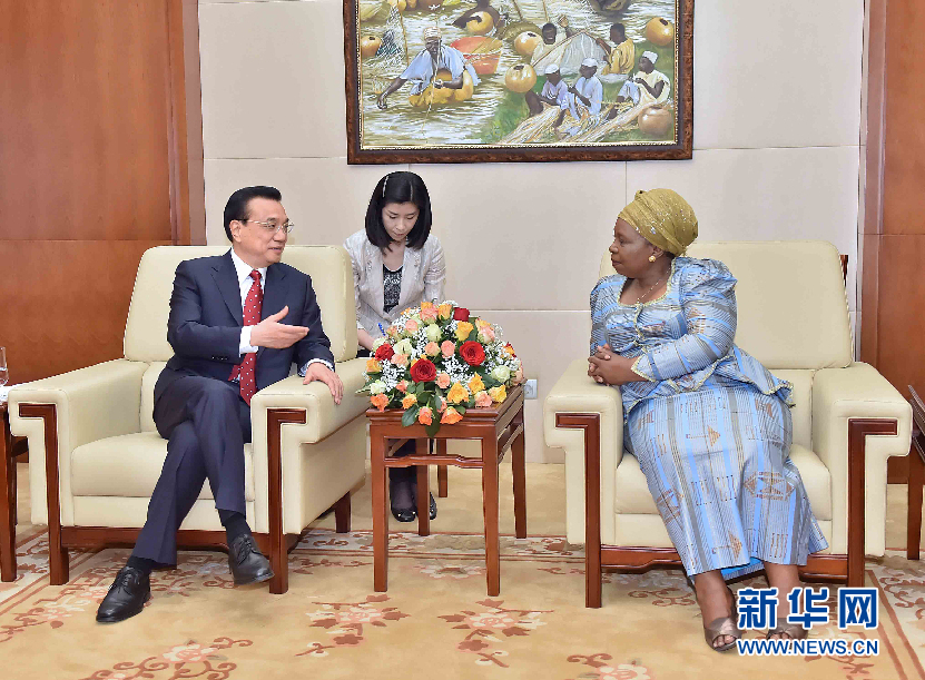 5月5日，中國國務(wù)院總理李克強在亞的斯亞貝巴非洲聯(lián)盟總部會見非盟委員會主席祖馬。 新華社記者李濤攝