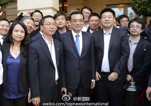 李克強：在非中企了解當(dāng)?shù)匚幕拍茉「?。圖片來源：“新國際”微博。