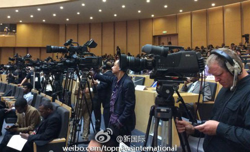 李克強(qiáng)即將在非盟總部發(fā)表演講，請(qǐng)柬“一柬難求”。圖片來(lái)源：“新國(guó)際”微博。