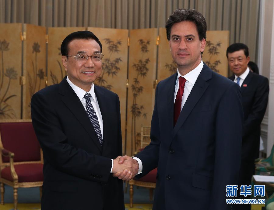 6月18日，國務院總理李克強在倫敦會見英國工黨領袖埃德·米利班德。新華社記者 龐興雷 攝 