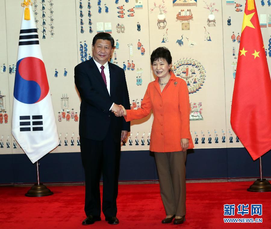 7月3日，國家主席習(xí)近平在首爾同韓國總統(tǒng)樸槿惠舉行會談。新華社記者 蘭紅光 攝