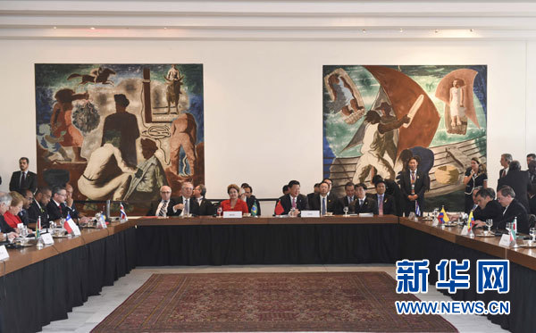 當?shù)貢r間7月17日，國家主席習近平出席在巴西利亞舉行的中國－拉美和加勒比國家領導人會晤。 新華社記者 李學仁 攝