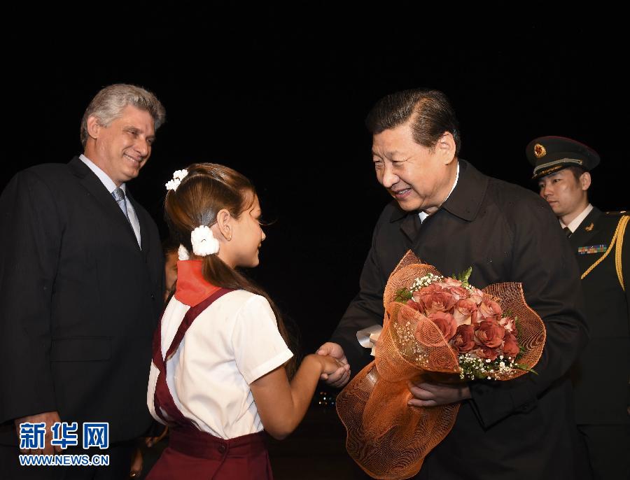當?shù)貢r間7月21日晚9時許，國家主席習近平乘坐的專機抵達哈瓦那何塞·馬蒂國際機場，開始對古巴進行國事訪問。新華社記者李學仁攝