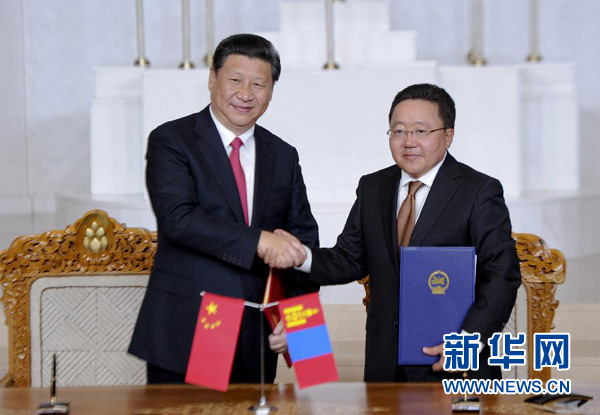 8月21日，國家主席習(xí)近平在烏蘭巴托同蒙古國總統(tǒng)額勒貝格道爾吉舉行會談。會談后，兩國元首共同簽署并發(fā)表《中華人民共和國和蒙古國關(guān)于建立和發(fā)展全面戰(zhàn)略伙伴關(guān)系的聯(lián)合宣言》。新華社記者 張鐸 攝