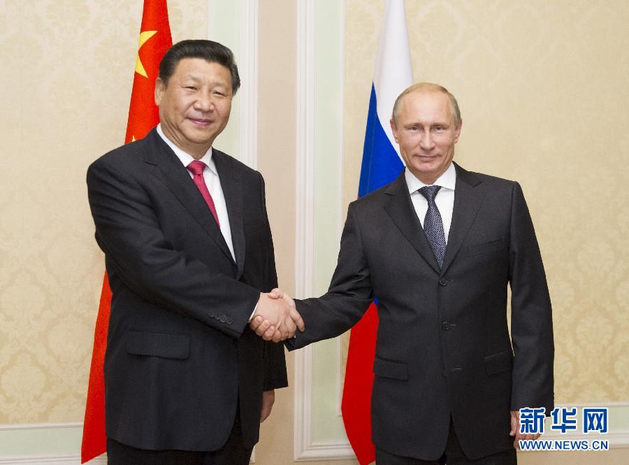 9月11日，中國(guó)國(guó)家主席習(xí)近平在塔吉克斯坦首都杜尚別會(huì)見(jiàn)俄羅斯總統(tǒng)普京。 新華社記者 黃敬文 攝 