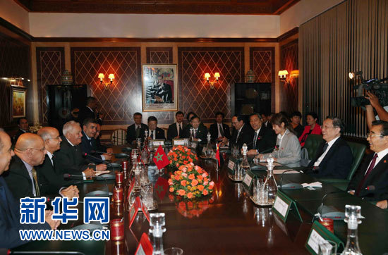 11月3日，中國全國政協(xié)主席俞正聲在拉巴特與摩洛哥參議長比亞迪拉進(jìn)行會談。 新華社記者 劉衛(wèi)兵 攝
