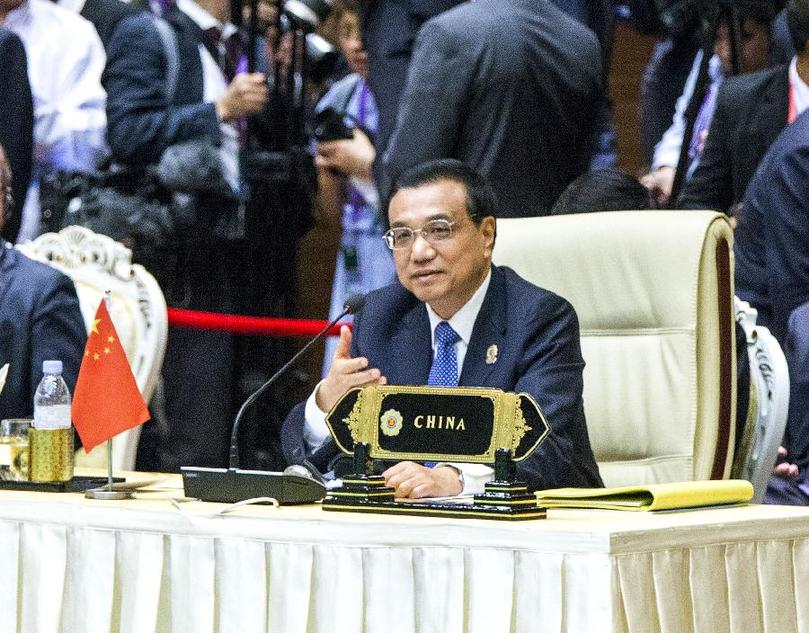 11月13日，中國國務(wù)院總理李克強(qiáng)在緬甸內(nèi)比都出席第九屆東亞峰會。 新華社記者 鞠鵬 攝 