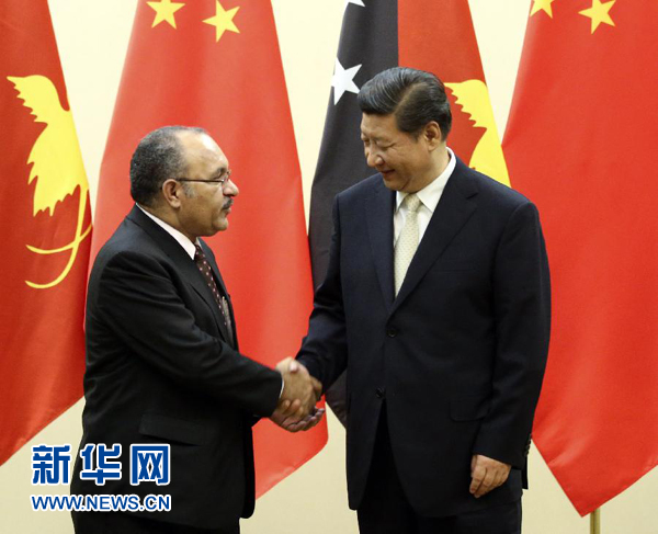11月22日，國(guó)家主席習(xí)近平在斐濟(jì)楠迪會(huì)見(jiàn)巴布亞新幾內(nèi)亞總理奧尼爾。 新華社記者姚大偉攝 