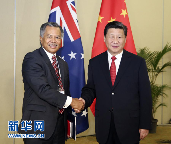 11月22日，國(guó)家主席習(xí)近平在斐濟(jì)楠迪會(huì)見(jiàn)庫(kù)克群島總理普納。新華社記者丁林?jǐn)z 