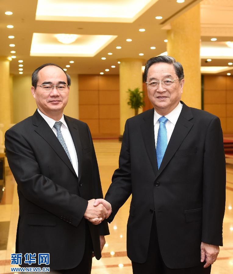 12月25日至27日，中共中央政治局常委、全國政協(xié)主席俞正聲對越南進(jìn)行正式訪問。這是12月26日，俞正聲在河內(nèi)與越南祖國陣線主席阮善仁舉行會談。 新華社記者劉建生攝