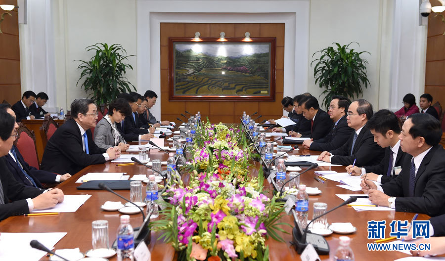 12月25日至27日，中共中央政治局常委、全國政協(xié)主席俞正聲對越南進(jìn)行正式訪問。這是12月26日，俞正聲在河內(nèi)與越南祖國陣線主席阮善仁舉行會談。 新華社記者馬占成攝