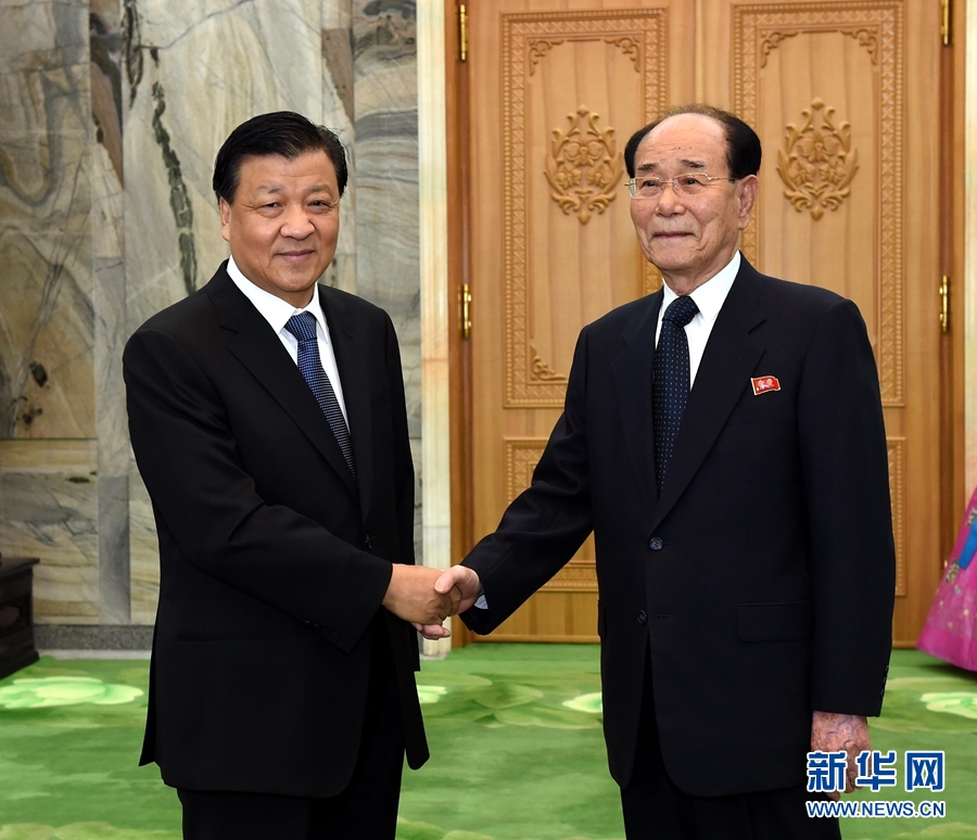10月10日，正在朝鮮訪問的中共中央政治局常委、中央書記處書記劉云山在平壤會見朝鮮勞動黨中央政治局常委、最高人民會議常任委員會委員長金永南。 新華社記者 饒愛民 攝