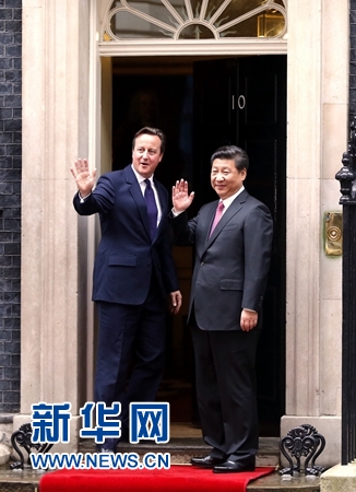 10月21日，國家主席習(xí)近平在倫敦唐寧街首相府同英國首相卡梅倫舉行會(huì)談。 新華社記者 鞠鵬 攝 