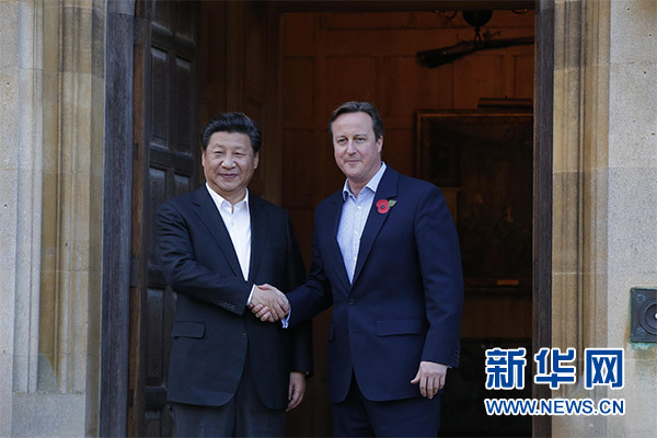 10月22日，國家主席習(xí)近平在契克斯首相鄉(xiāng)間別墅同英國首相卡梅倫再次會(huì)晤。新華社記者 鞠鵬 攝