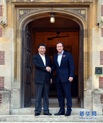 10月22日，國家主席習(xí)近平在契克斯首相鄉(xiāng)間別墅同英國首相卡梅倫再次會(huì)晤。 新華社記者 饒愛民 攝
