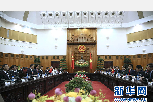 11月5日，中共中央總書記、國家主席習近平在河內(nèi)同越南總理阮晉勇舉行會談。 新華社記者 蘭紅光 攝