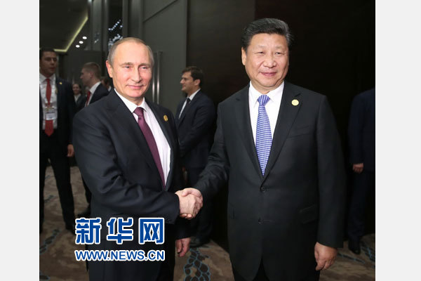 11月15日，國家主席習(xí)近平在土耳其安塔利亞會見俄羅斯總統(tǒng)普京。 新華社記者馬占成攝