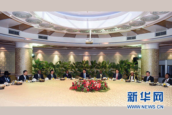 12月4日，國家主席習近平在約翰內(nèi)斯堡集體會見13位非洲國家領導人。 新華社記者 謝環(huán)馳 攝