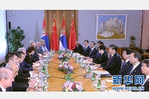 6月18日，國家主席習近平在貝爾格萊德同塞爾維亞總統(tǒng)尼科利奇舉行會談。 新華社記者 馬占成 攝