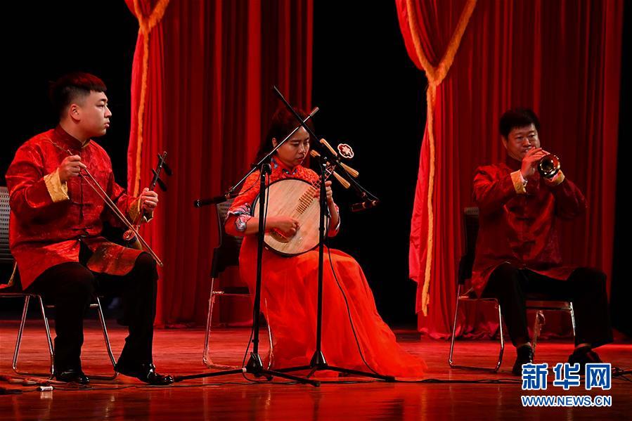 （國(guó)際）（2）“歡樂(lè)春節(jié)”專(zhuān)場(chǎng)演出拉開(kāi)中古建交60周年系列活動(dòng)序幕
