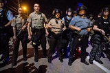 弗格森的警察為啥這么“牛”？